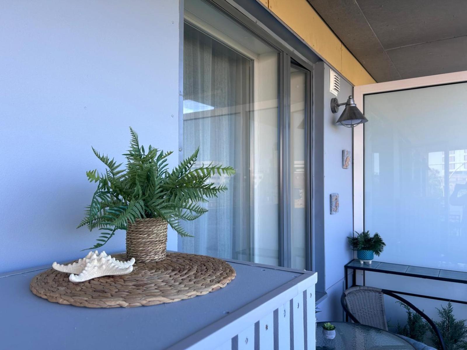 Stella'S Apartment - City Center - Free Secure Parking - Big Sun Terrace - Air Conditioning - Wifi - Tram To The Tallinn Bus Station And Old Town Esterno foto