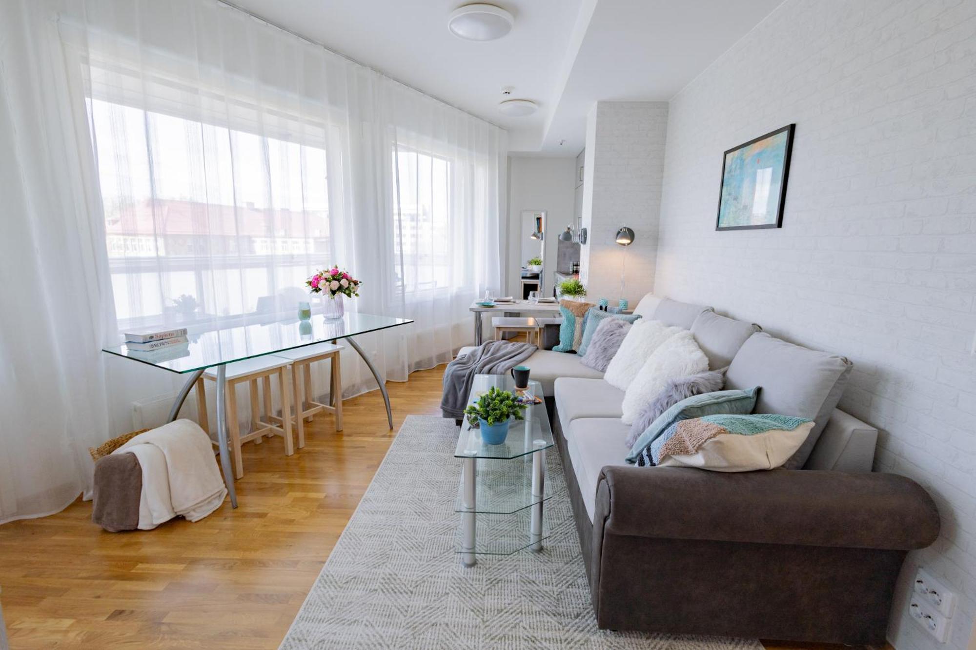 Stella'S Apartment - City Center - Free Secure Parking - Big Sun Terrace - Air Conditioning - Wifi - Tram To The Tallinn Bus Station And Old Town Esterno foto