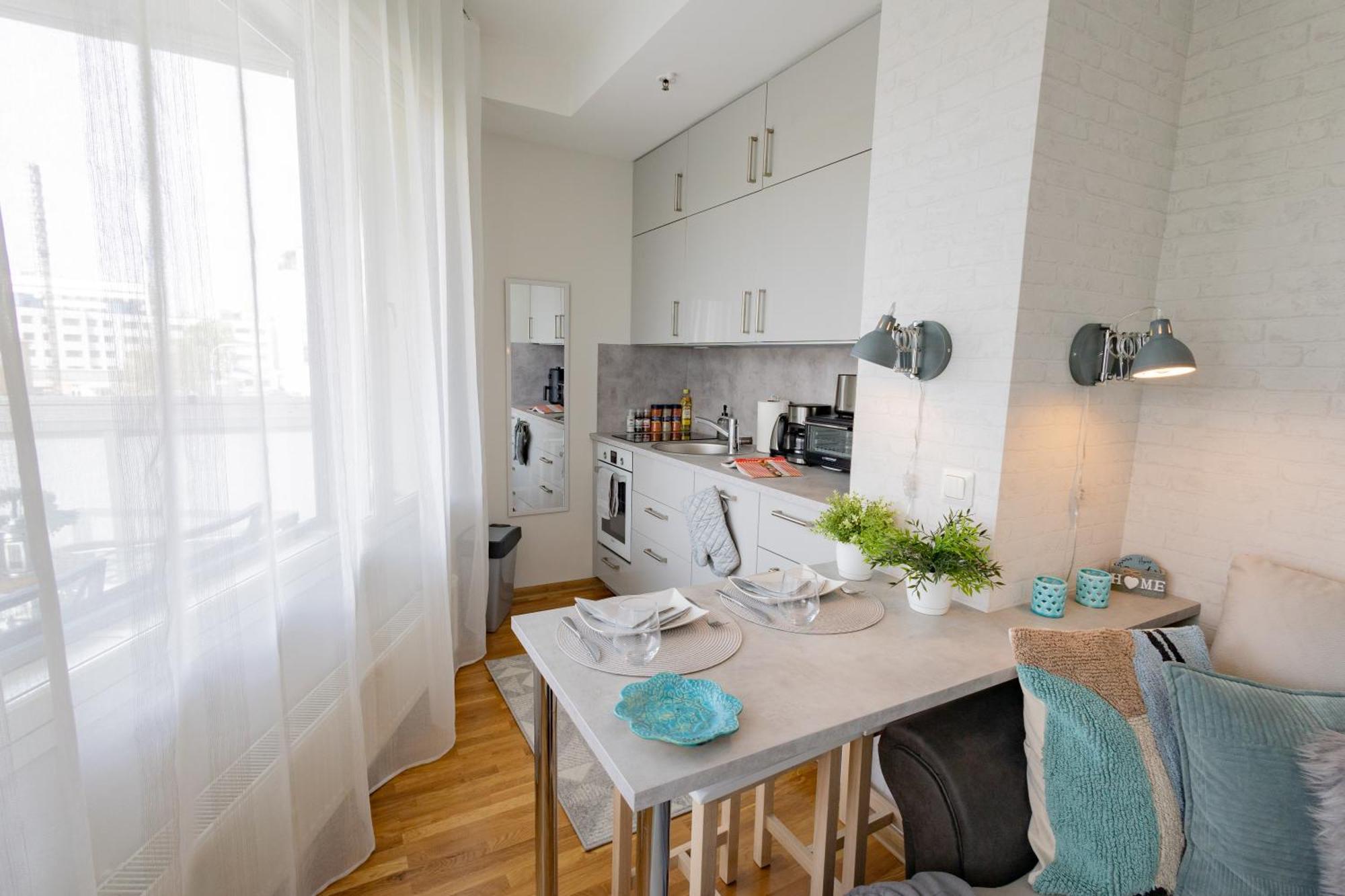 Stella'S Apartment - City Center - Free Secure Parking - Big Sun Terrace - Air Conditioning - Wifi - Tram To The Tallinn Bus Station And Old Town Esterno foto